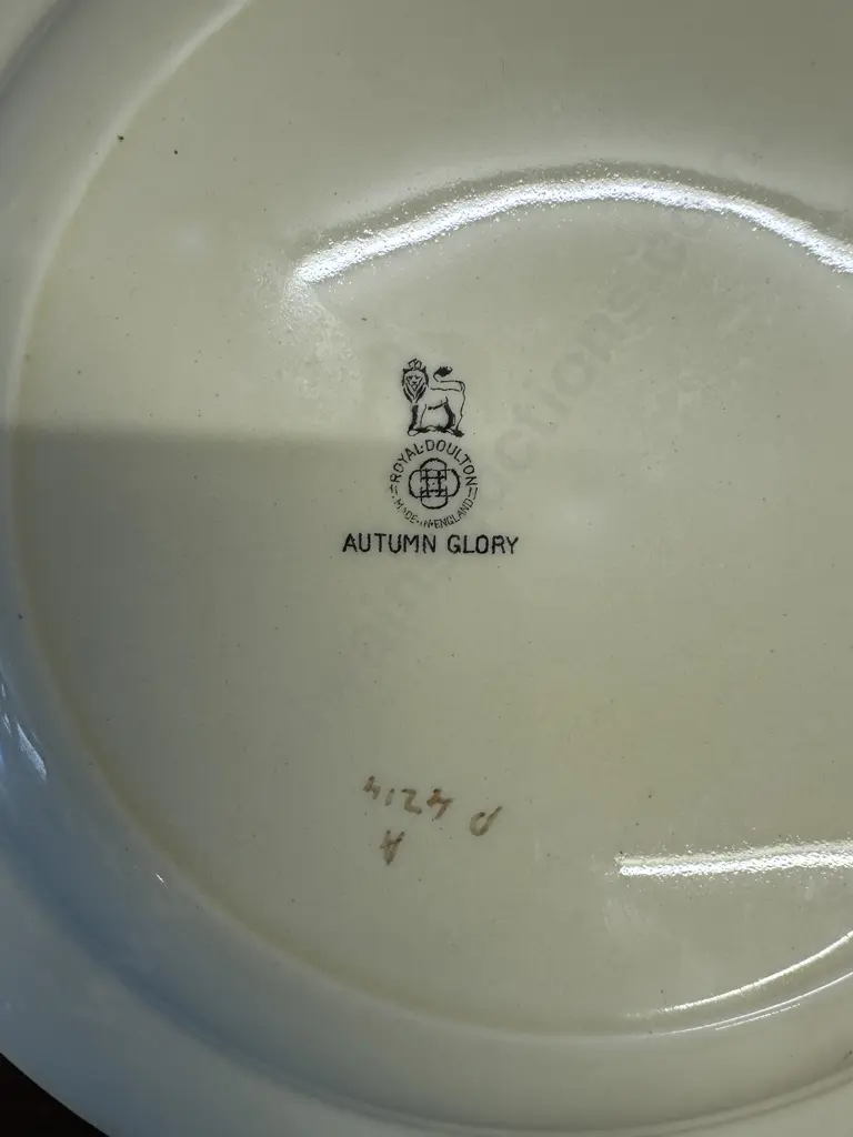 Royal Doulton 'Autumn Glory' Plate Image 1++